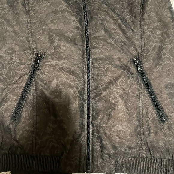 NWT GUESS bomber Jacket - Picture 3 of 4
